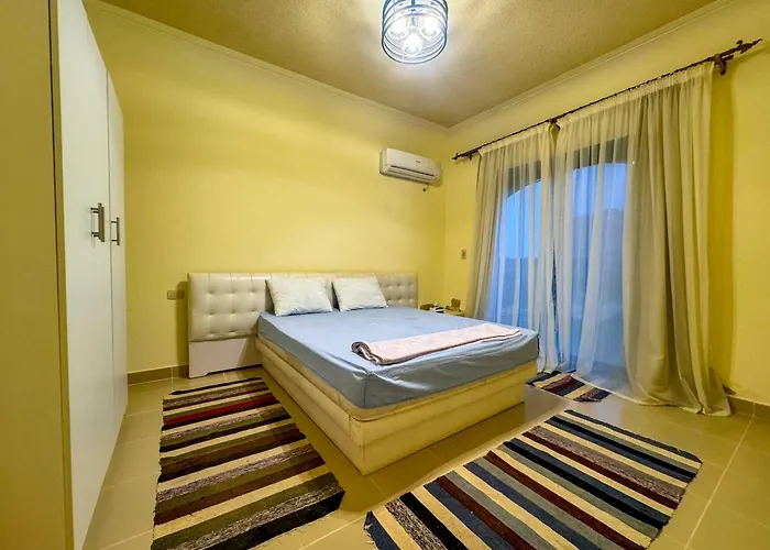 La Hacienda 2 Bedroom *