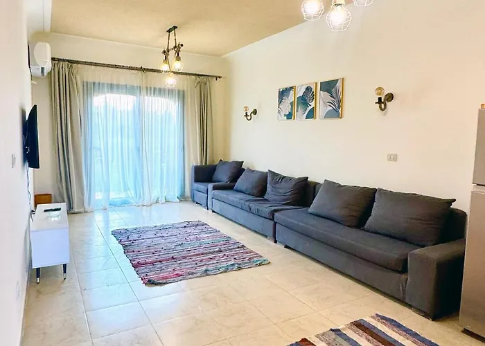 Apartment La Hacienda 2 Bedroom *